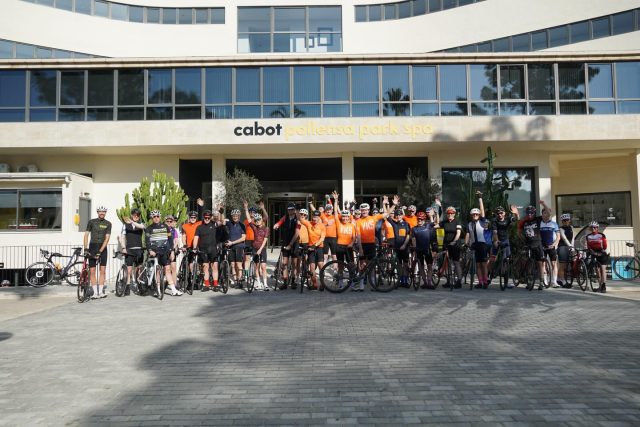 ……and it’s lights out, our 10th cycling season has started! We welcome back the fantastic @struggleevents for an amazing week of cycling.V A M O S#mallorcacycling
#cyclingparadise