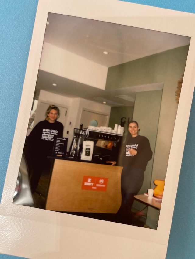 If hero’s made coffee…well they do! Klaudia and Paula have been doing an amazing job rolling out those espressos and oat milk flat whites helping to fire up those legs each day for the @gozwift Malloca event.Its been amazing to part of this incredible community over the last few days partnering with @rocketespresso and @proespressoukLast afternoon coming in Americano hot!#latte❤️
📷 @gspmedia